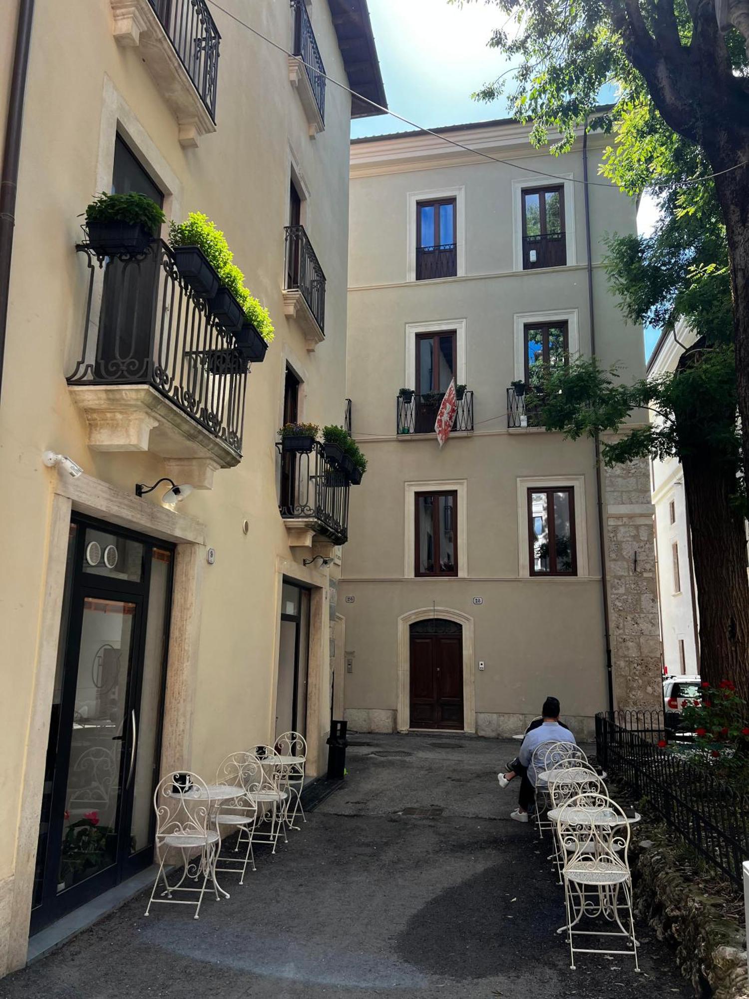 Dimora Largo Silvestro Dell'Aquila- Centro Storico Villa Eksteriør bilde